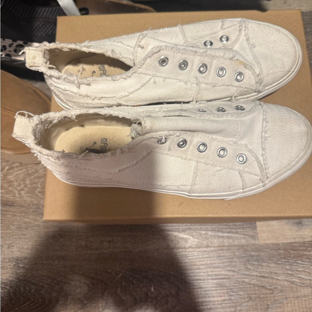 White Canvas Sneakers - Picture 2 of 4